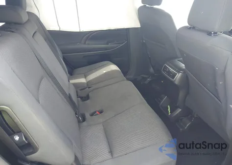 2018 Toyota Highlander Le from USA, damaged, VIN 5TDBZRFH7JS889068